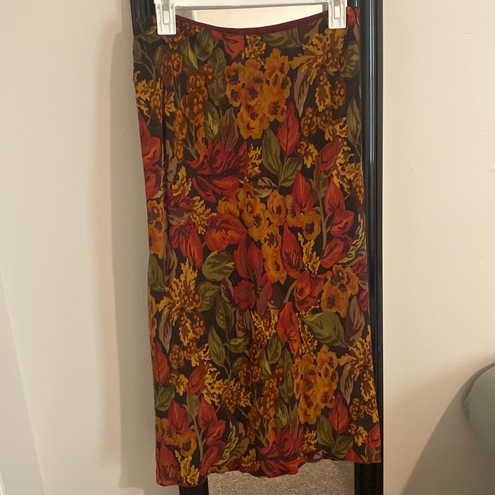 Cute Jones New York long autumn themed skirt!
